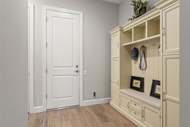 4581 MAJESTIC HILLS LOOP, Brooksville, FL 34601