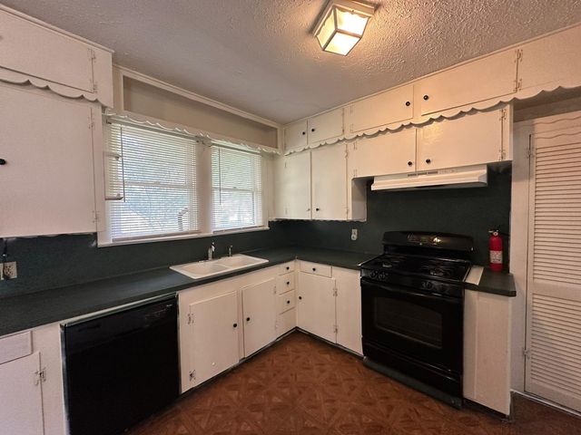 6818 Stearns Street, Houston, TX 77021