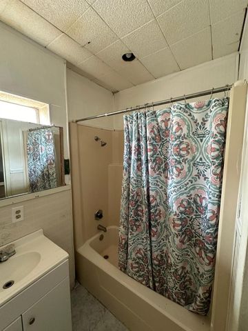 6818 Stearns Street, Houston, TX 77021