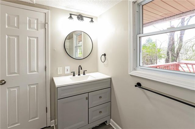 7933 N Jefferson Street, Kansas City, MO 64118