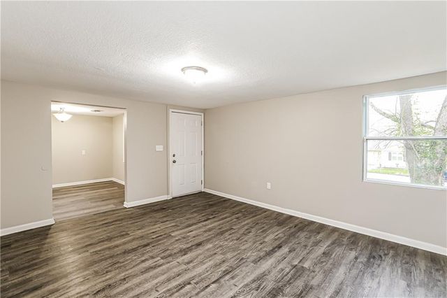 7933 N Jefferson Street, Kansas City, MO 64118