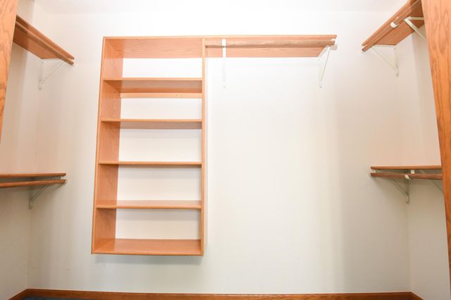 1807 33rd Street S, Moorhead, MN 56560