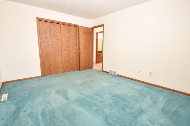 1807 33rd Street S, Moorhead, MN 56560