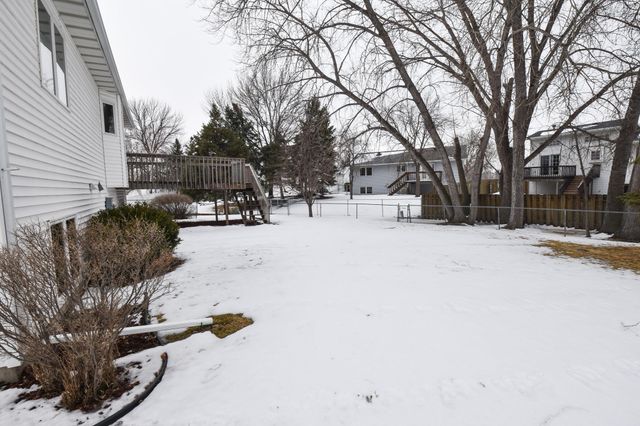 1807 33rd Street S, Moorhead, MN 56560