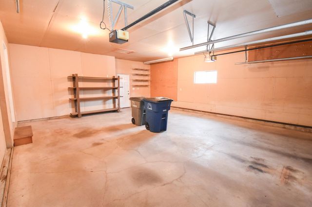 1807 33rd Street S, Moorhead, MN 56560