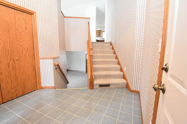 1807 33rd Street S, Moorhead, MN 56560