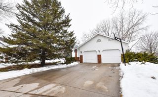 1807 33rd Street S, Moorhead, MN 56560