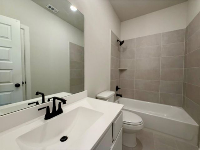 1111 Luna Drive, Missouri City, TX 77459