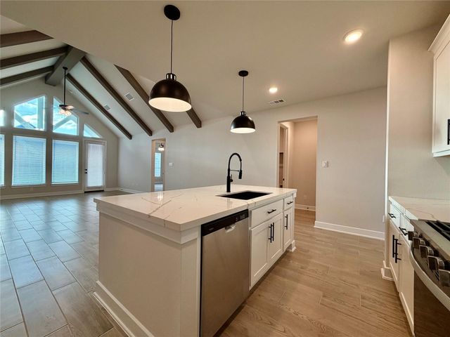 1111 Luna Drive, Missouri City, TX 77459