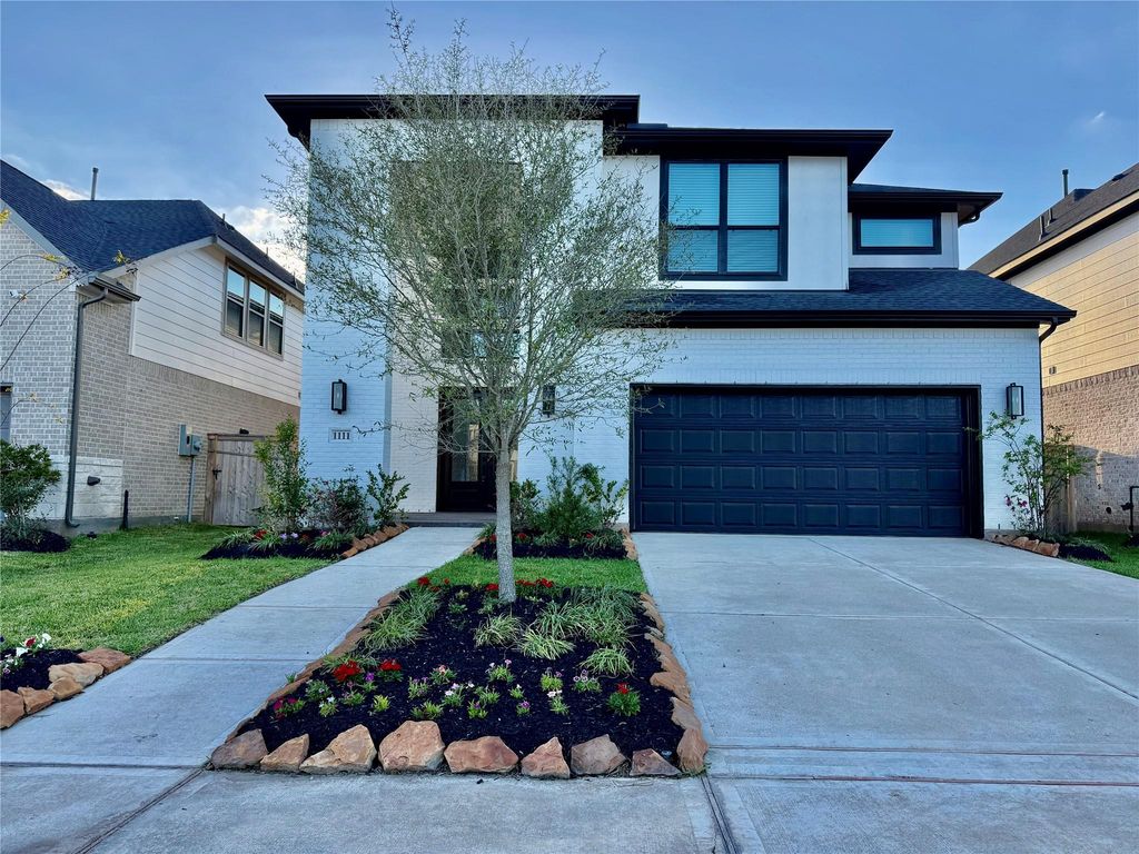 1111 Luna Drive, Missouri City, TX 77459