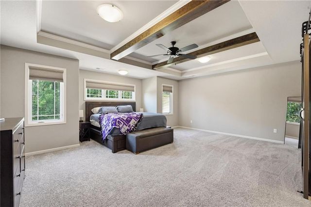 5805 Thousand Oaks Drive, Parkville, MO 64152