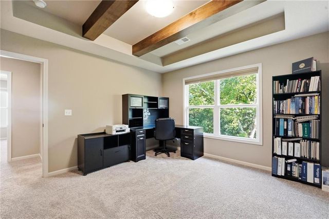 5805 Thousand Oaks Drive, Parkville, MO 64152