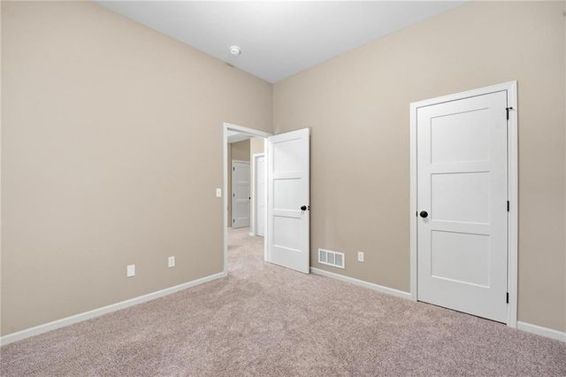 5805 Thousand Oaks Drive, Parkville, MO 64152