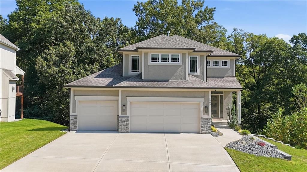 5805 Thousand Oaks Drive, Parkville, MO 64152