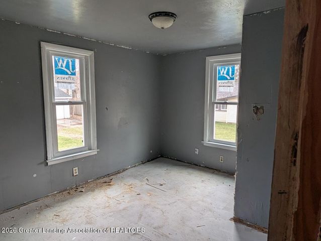 215 E 2nd North Street, Laingsburg, MI 48848