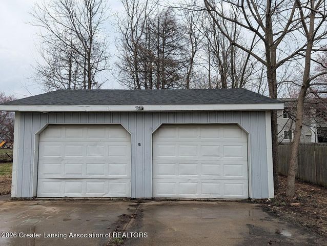 215 E 2nd North Street, Laingsburg, MI 48848