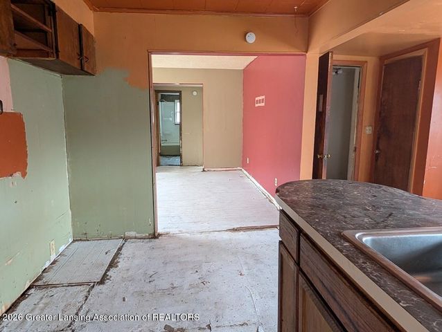 215 E 2nd North Street, Laingsburg, MI 48848