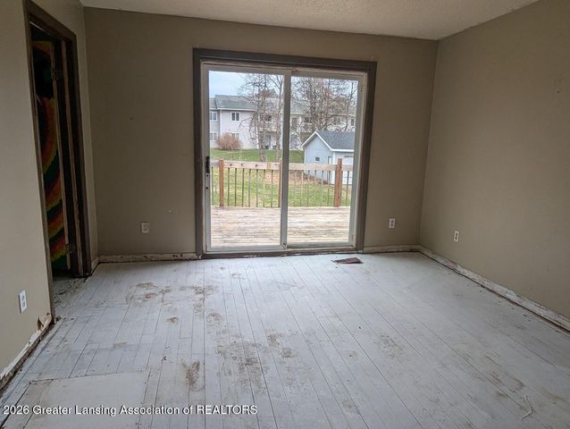 215 E 2nd North Street, Laingsburg, MI 48848