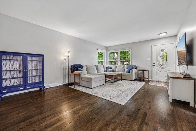 9807 W Morgan AVENUE, Milwaukee, WI 53228