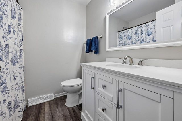 9807 W Morgan AVENUE, Milwaukee, WI 53228