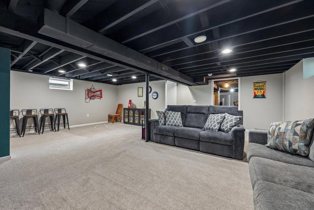 9807 W Morgan AVENUE, Milwaukee, WI 53228