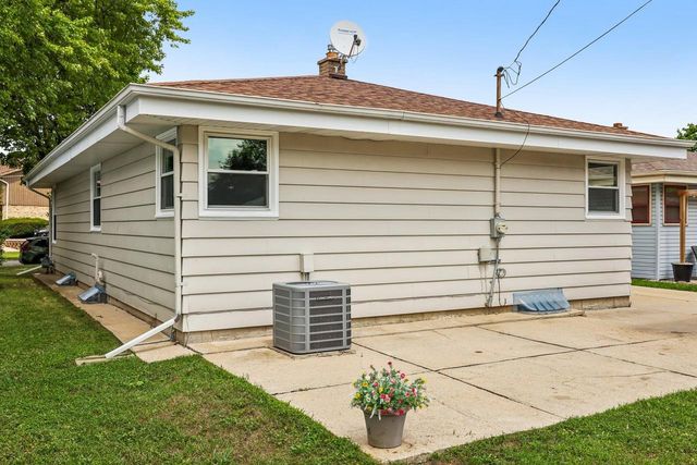9807 W Morgan AVENUE, Milwaukee, WI 53228