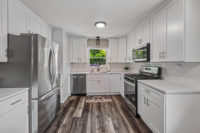 9807 W Morgan AVENUE, Milwaukee, WI 53228