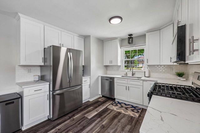 9807 W Morgan AVENUE, Milwaukee, WI 53228