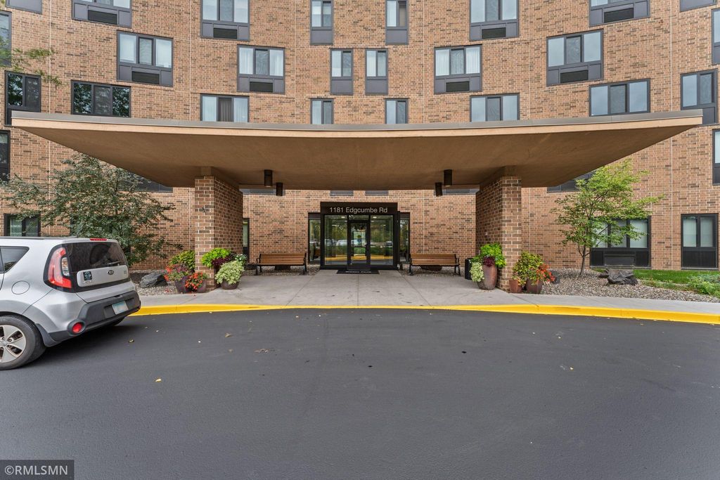 1181 Edgcumbe Road 1005, Saint Paul, MN 55105 — exterior