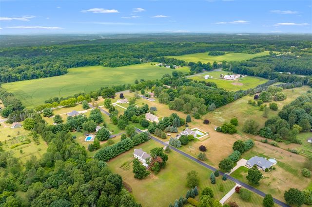 5105 Stone Oak Lane, Richland, MI 49083