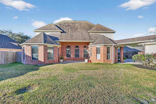 8502 Beacon Bend Lane, Pearland, TX 77584