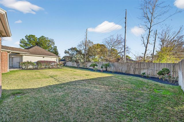 8502 Beacon Bend Lane, Pearland, TX 77584