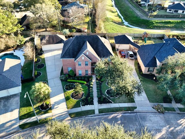8502 Beacon Bend Lane, Pearland, TX 77584