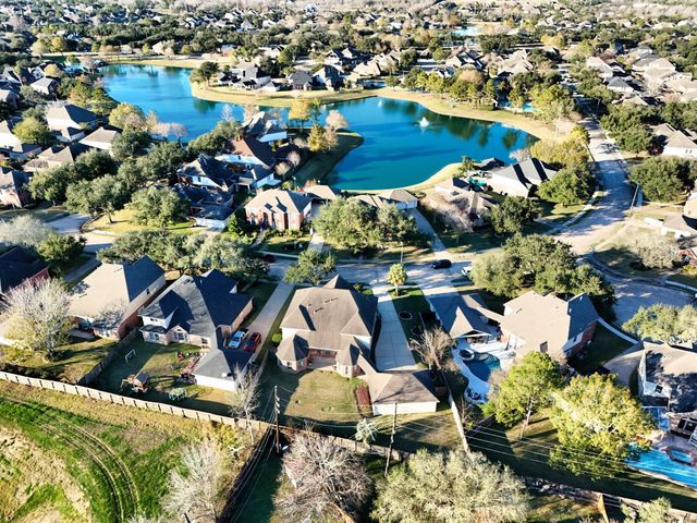 8502 Beacon Bend Lane, Pearland, TX 77584