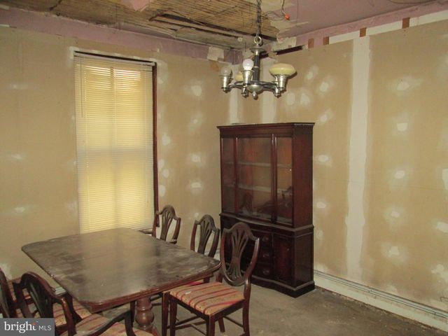 525 DOUGLASS ST, Reading, PA 19601