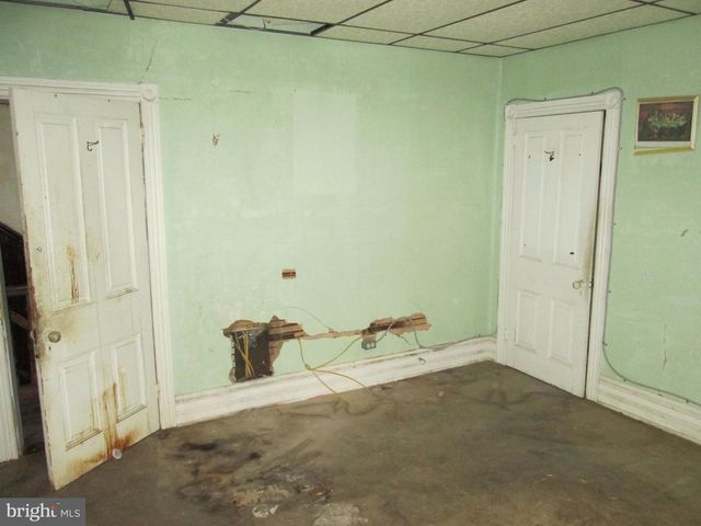 525 DOUGLASS ST, Reading, PA 19601