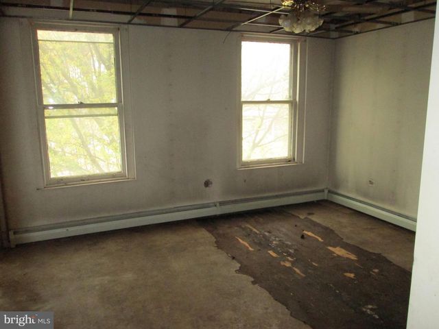 525 DOUGLASS ST, Reading, PA 19601