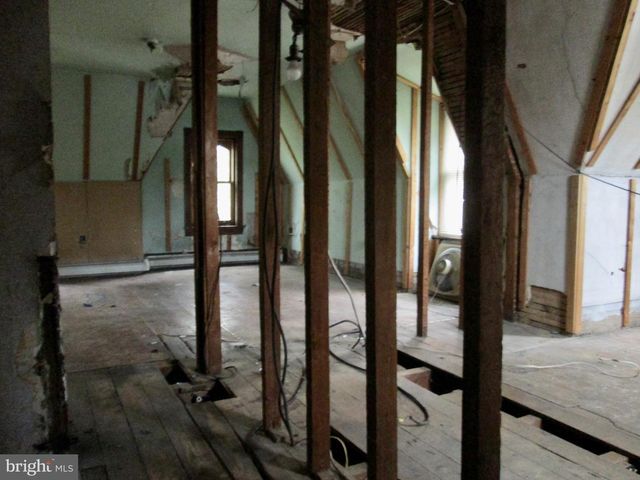 525 DOUGLASS ST, Reading, PA 19601