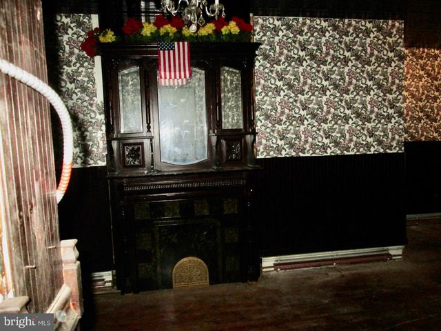 525 DOUGLASS ST, Reading, PA 19601