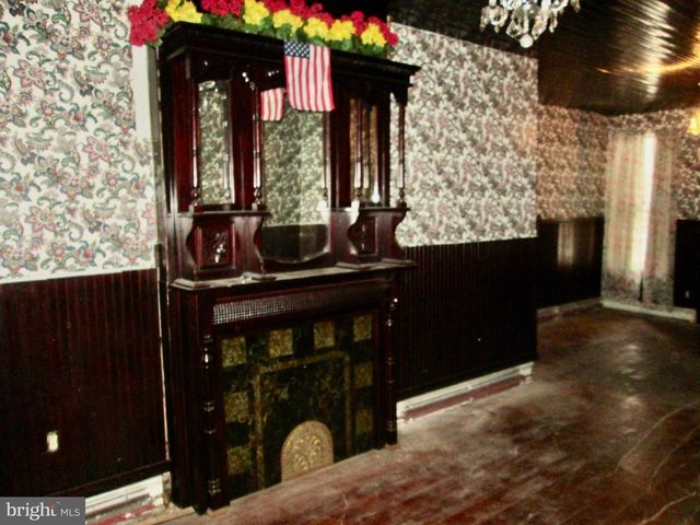 525 DOUGLASS ST, Reading, PA 19601