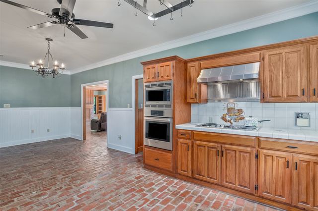 316 Split Oak Drive, Shreveport, LA 71106