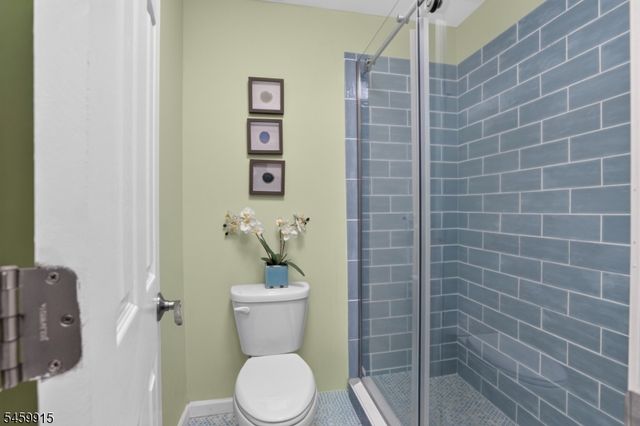 484 Fairton Dr, Monroe Twp., NJ 08831