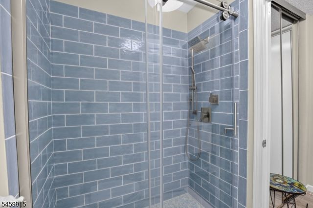 484 Fairton Dr, Monroe Twp., NJ 08831