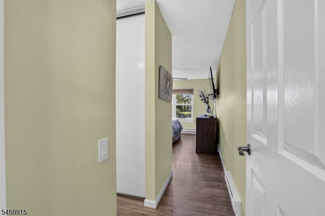 484 Fairton Dr, Monroe Twp., NJ 08831