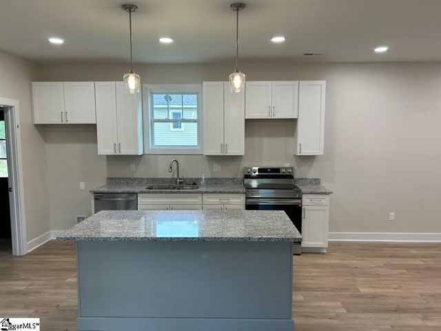 504 Greenlea Street, Spartanburg, SC 29306