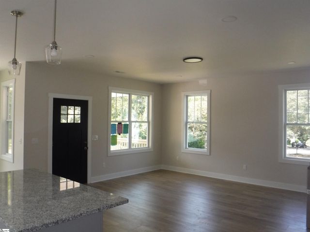 504 Greenlea Street, Spartanburg, SC 29306