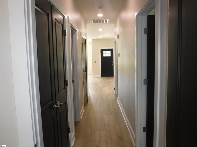 504 Greenlea Street, Spartanburg, SC 29306