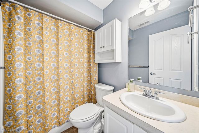 747 Rivers Edge Lane, Painesville, OH 44077