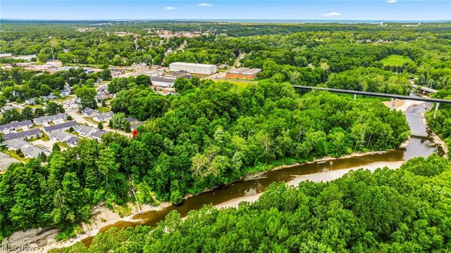 747 Rivers Edge Lane, Painesville, OH 44077