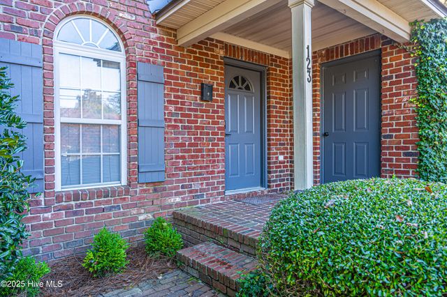 123 S Pine Street, Aberdeen, NC 28315